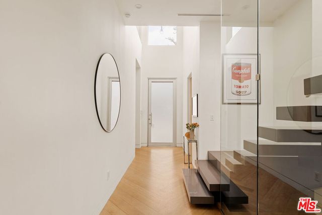 721 N Vista Street, Los Angeles, CA 90046