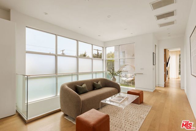 721 N Vista Street, Los Angeles, CA 90046