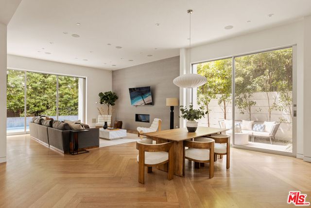 721 N Vista Street, Los Angeles, CA 90046