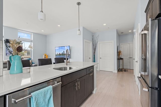 170 W Broadway 412, Boston, MA 02127