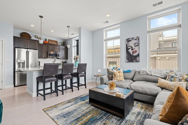 170 W Broadway 412, Boston, MA 02127