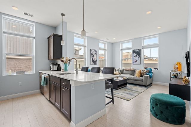 170 W Broadway 412, Boston, MA 02127