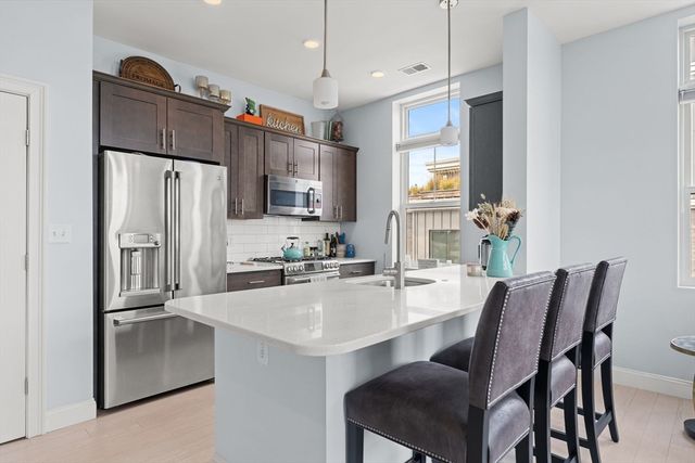 170 W Broadway 412, Boston, MA 02127