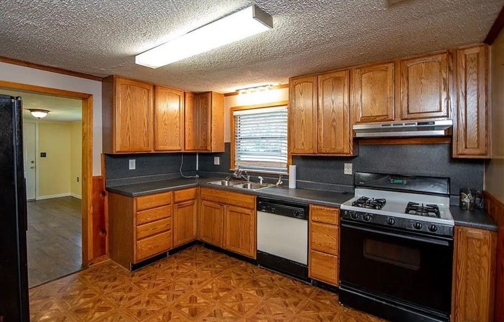 421 Mars Drive, Shreveport, LA 71106