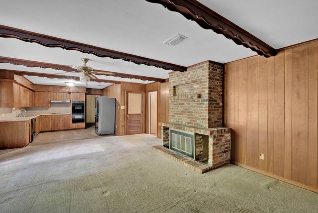 3053 Pines Road, Shreveport, LA 71119