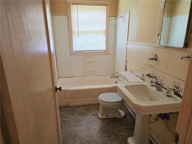 611 LAKE Street, Bunkie, LA 71322
