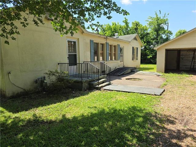 611 LAKE Street, Bunkie, LA 71322