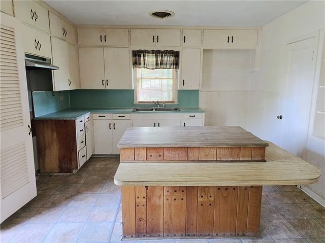 611 LAKE Street, Bunkie, LA 71322