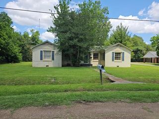 611 LAKE Street, Bunkie, LA 71322
