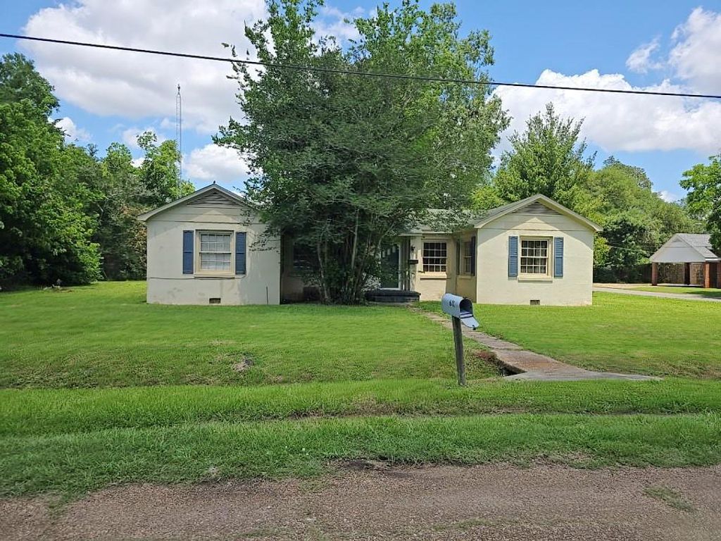 611 LAKE Street, Bunkie, LA 71322
