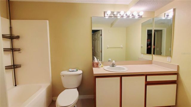 9612 SEADALE COURT 101, Riverview, FL 33578