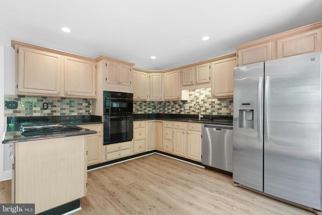 46613 SILHOUETTE SQ, Sterling, VA 20164