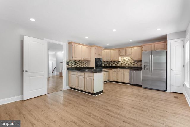 46613 SILHOUETTE SQ, Sterling, VA 20164