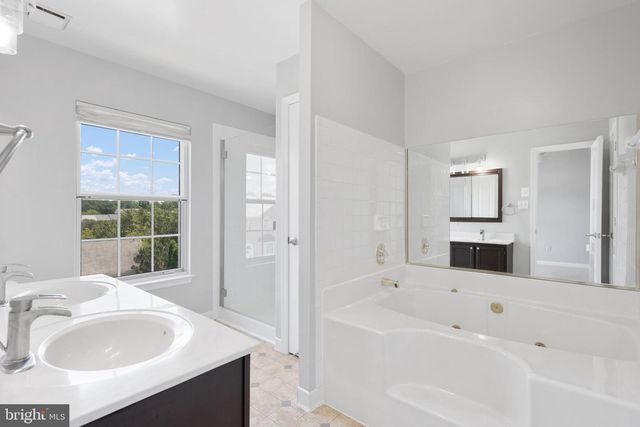 46613 SILHOUETTE SQ, Sterling, VA 20164