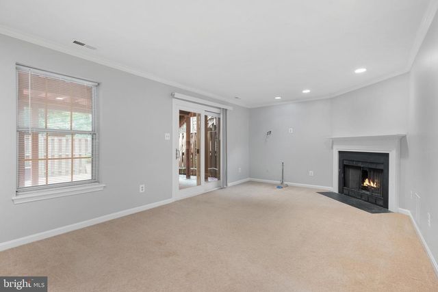 46613 SILHOUETTE SQ, Sterling, VA 20164