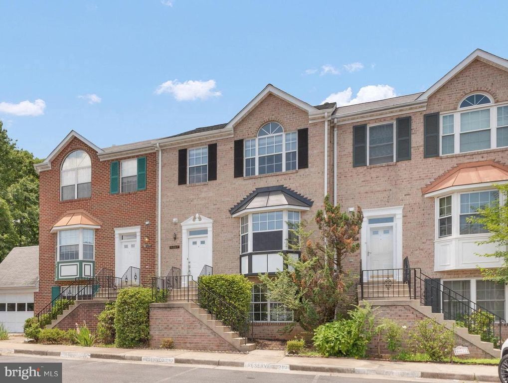 46613 SILHOUETTE SQ, Sterling, VA 20164