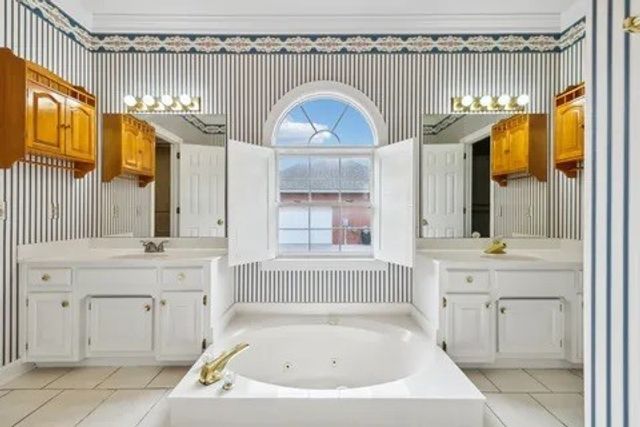 2216 Ewing Dr, Lebanon, TN 37087