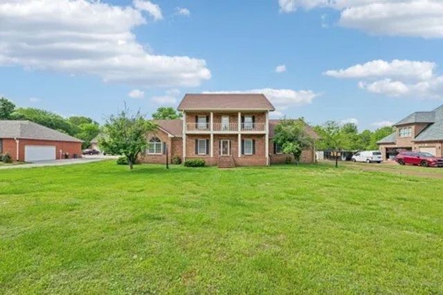 2216 Ewing Dr, Lebanon, TN 37087