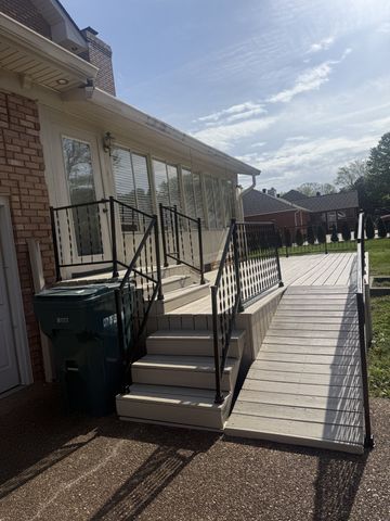 2216 Ewing Dr, Lebanon, TN 37087