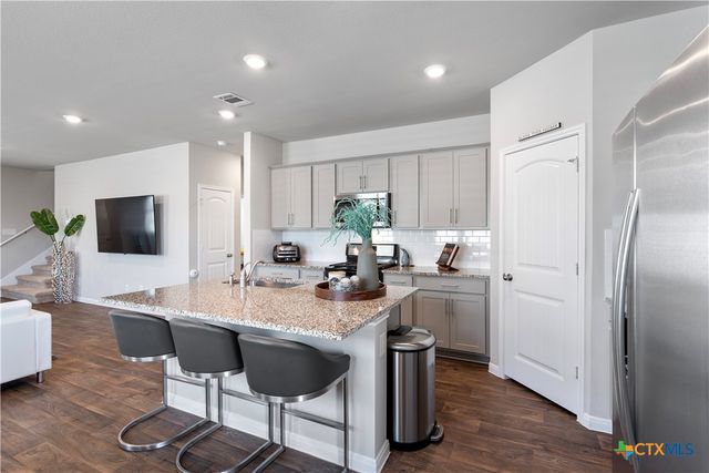 633 Golden Grove Parkway, San Marcos, TX 78666