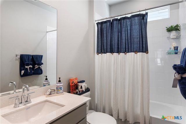 633 Golden Grove Parkway, San Marcos, TX 78666