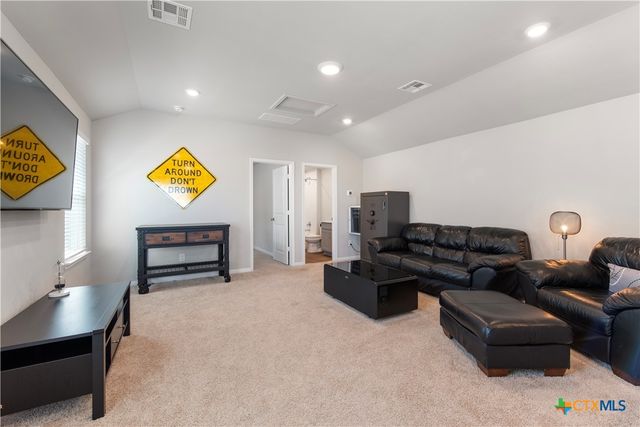 633 Golden Grove Parkway, San Marcos, TX 78666