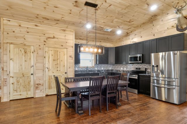 562 Northup Rd, Portland, TN 37148