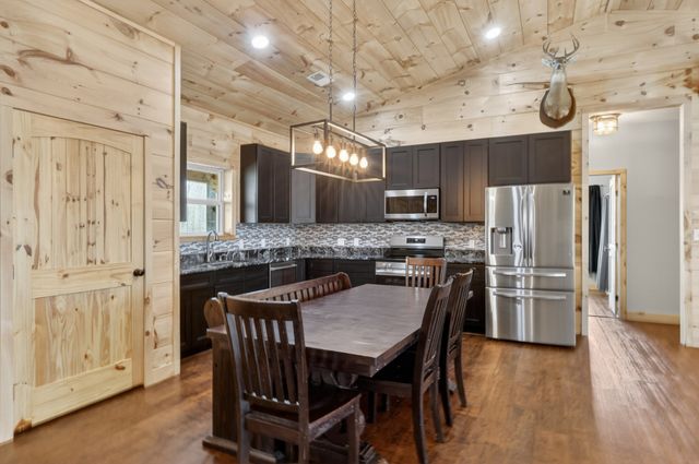 562 Northup Rd, Portland, TN 37148