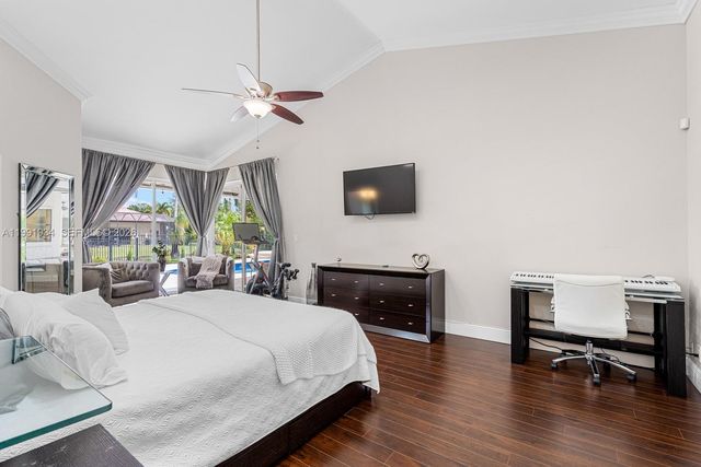 8412 NW 52nd Pl, Coral Springs, FL 33067