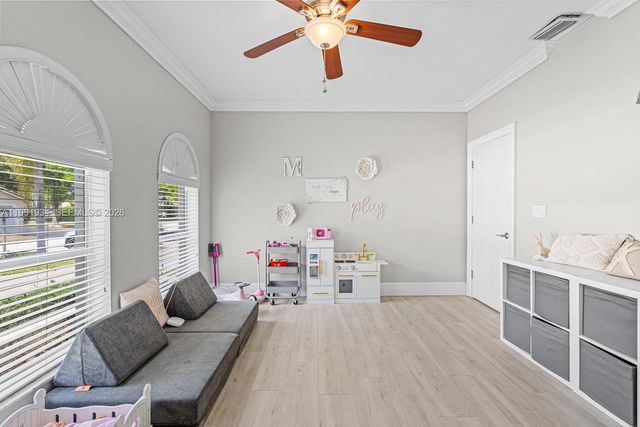 8412 NW 52nd Pl, Coral Springs, FL 33067