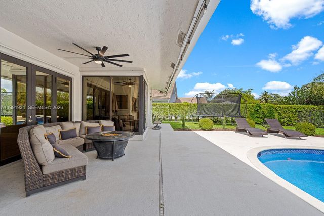 8412 NW 52nd Pl, Coral Springs, FL 33067