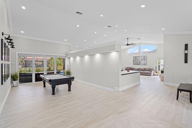 8412 NW 52nd Pl, Coral Springs, FL 33067