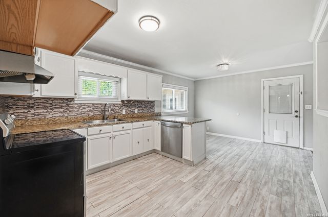 1032 S Mesquite, New Braunfels, TX 78130