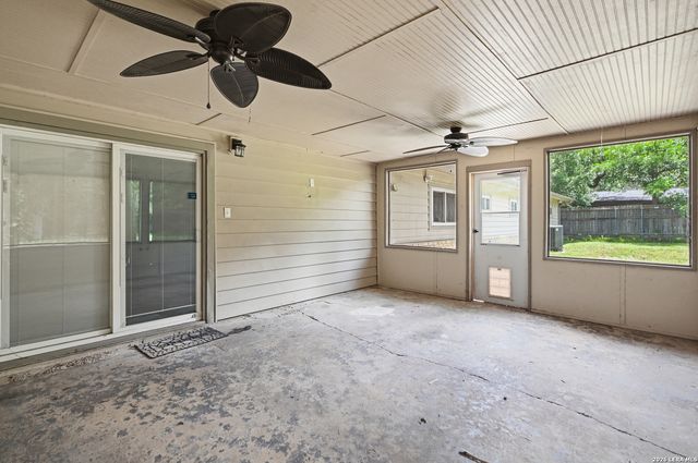 1032 S Mesquite, New Braunfels, TX 78130