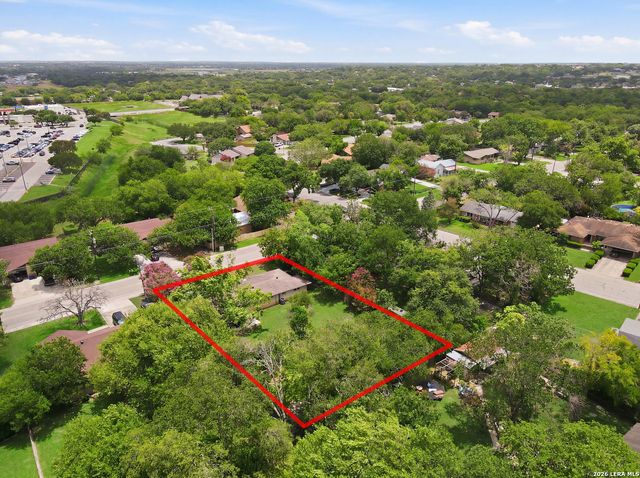 1032 S Mesquite, New Braunfels, TX 78130