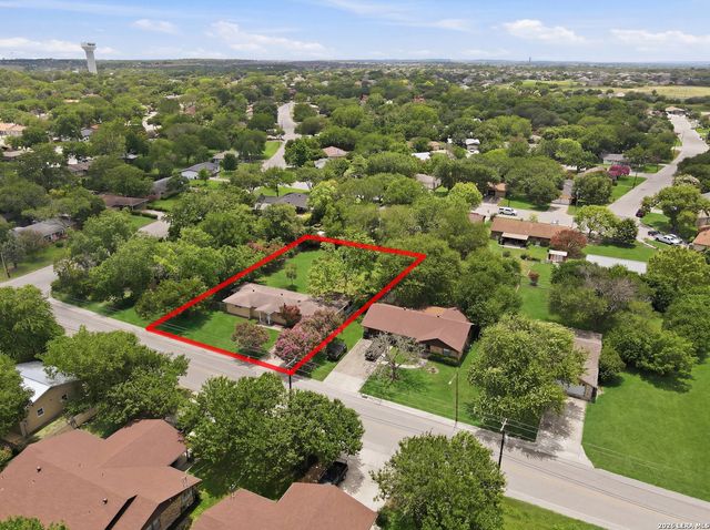 1032 S Mesquite, New Braunfels, TX 78130