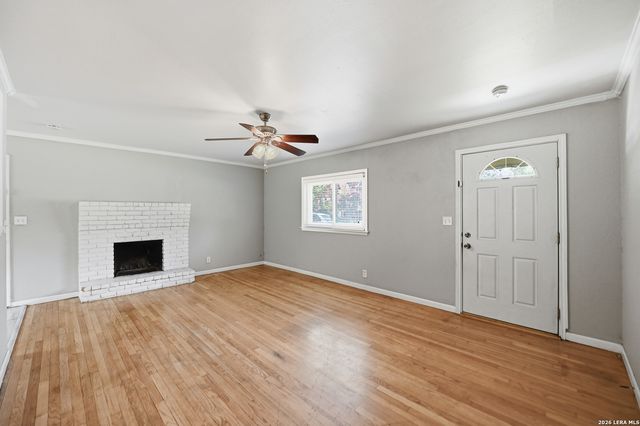 1032 S Mesquite, New Braunfels, TX 78130