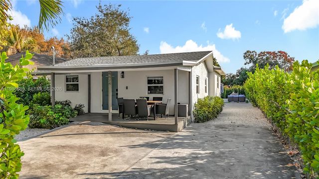 6674 4th St, Jupiter, FL 33458