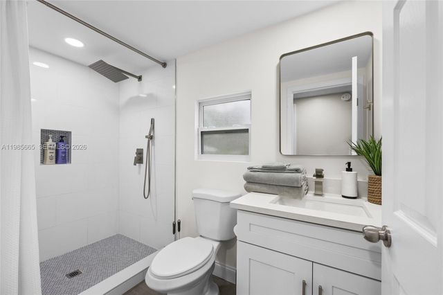 6674 4th St, Jupiter, FL 33458
