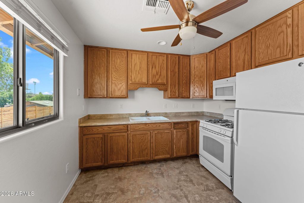 512 N Jackson Street, Wickenburg, AZ 85390 — photo 3