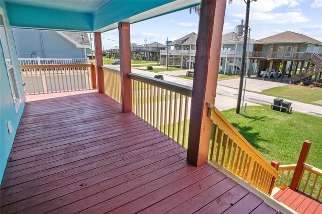 1984 Matt Drive, Crystal Beach, TX 77650