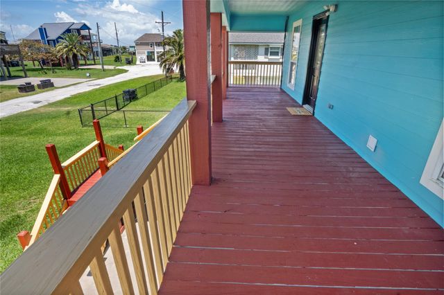 1984 Matt Drive, Crystal Beach, TX 77650