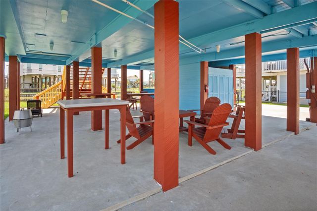 1984 Matt Drive, Crystal Beach, TX 77650