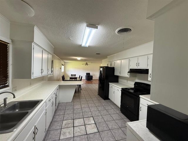 404 Dewald Lane, Lake Charles, LA 70605