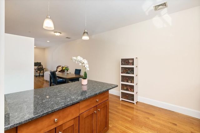 23 Spruce St B, Acton, MA 01720