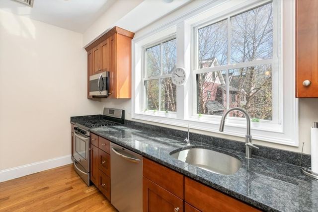 23 Spruce St B, Acton, MA 01720