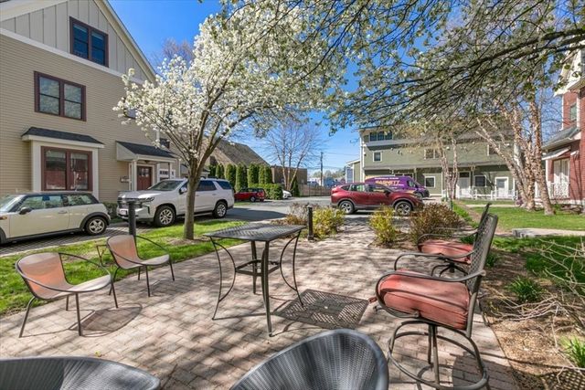 23 Spruce St B, Acton, MA 01720