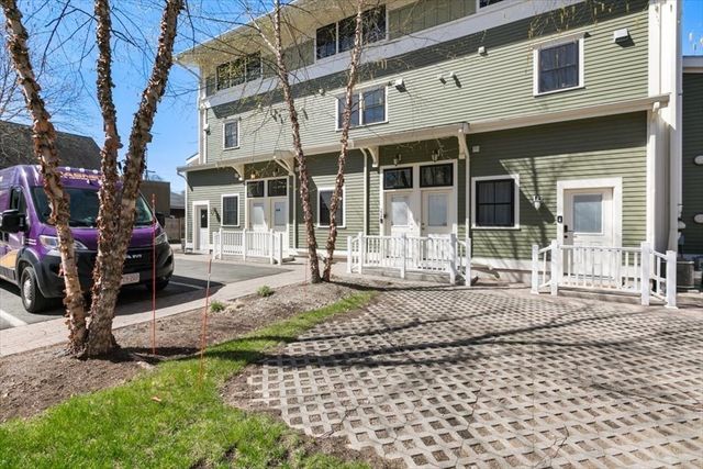 23 Spruce St B, Acton, MA 01720