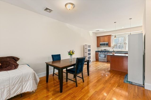 23 Spruce St B, Acton, MA 01720