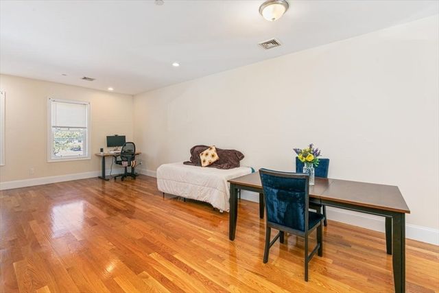 23 Spruce St B, Acton, MA 01720